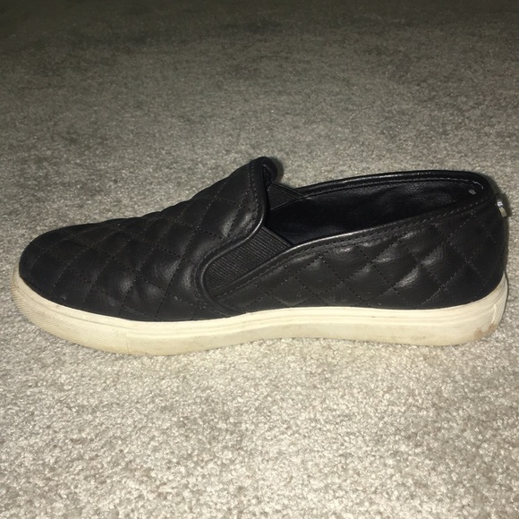 Black slip on shoes - Picture 2 of 2